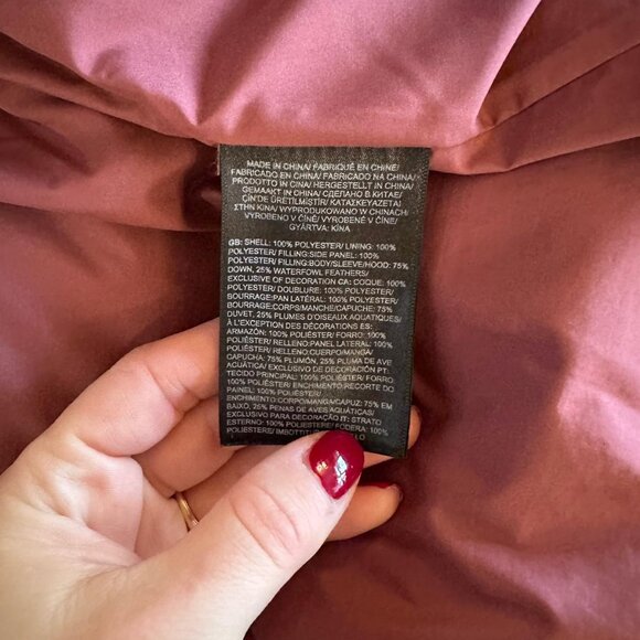 NorthFace Women’s Aconcagua Parka - Picture 7 of 8